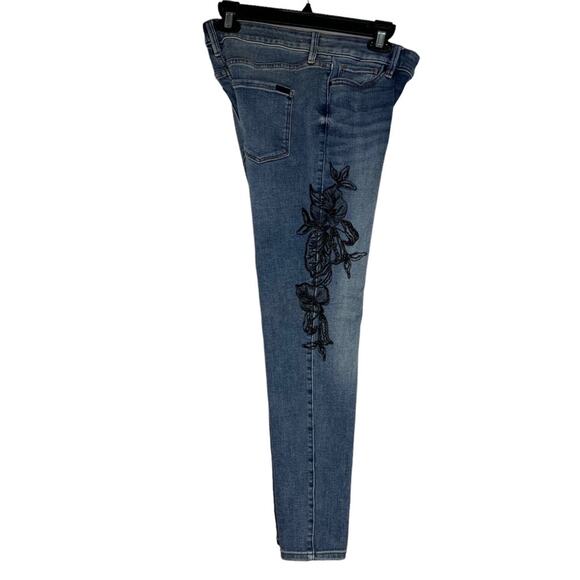 White House Black Market Everyday Soft Jeans Blue Size 2 Skinny Ankle Beaded - Picture 3 of 16